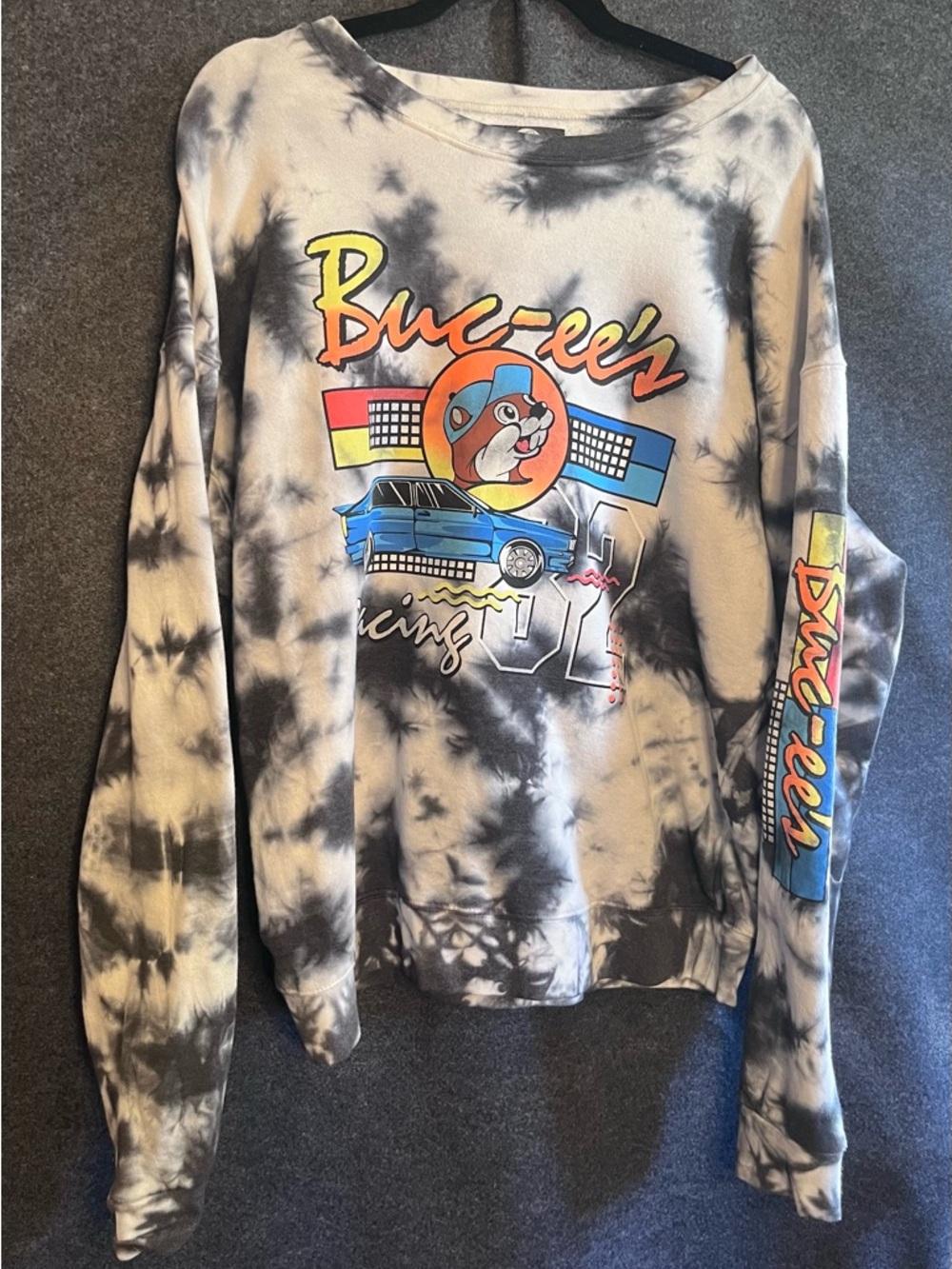 Buc-ee's Sweatshirt unisex XL Black Tie-Dye Racing 82 Graphic Print pullover